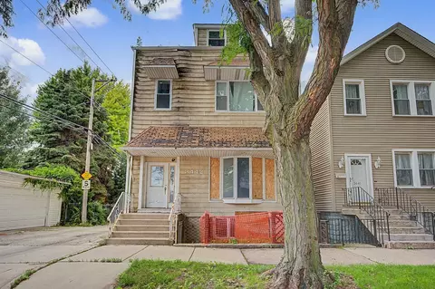 Exterior - 3442 S Lowe Ave, Chicago, IL 60616 photo 3 of 5