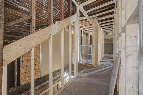 Entry Way - 3442 S Lowe Ave, Chicago, IL 60616 photo 1 of 6