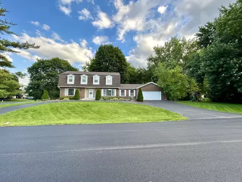 10 S450 Windjammer Ln, Naperville, IL 60564