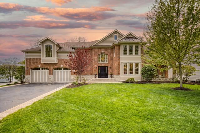 119 Roslyn Rd, Barrington, IL 60010