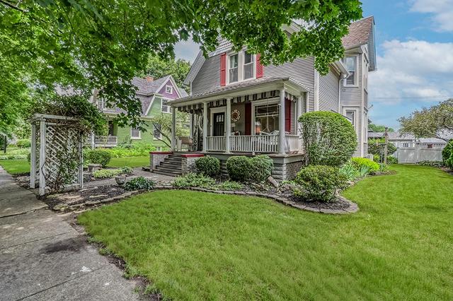 206 N Pine St, Momence, IL 60954