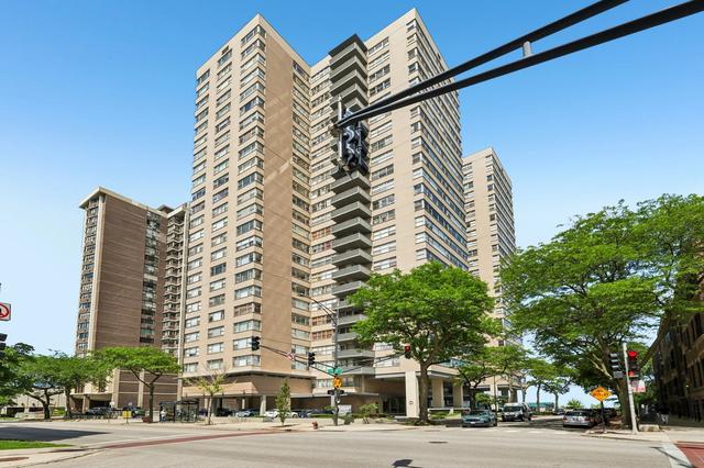 6301 N Sheridan Rd #24E, Chicago, IL 60660