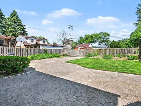 14107 S Mackinaw Ave S, Burnham, IL 60633 photo 15
