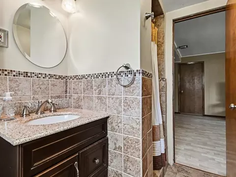 14107 S Mackinaw Ave S, Burnham, IL 60633 photo 9