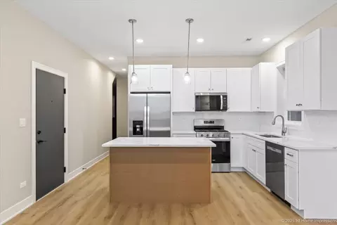 4934 S Champlain Ave, Chicago, IL 60615 photo 7