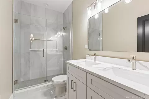 4934 S Champlain Ave, Chicago, IL 60615 photo 17