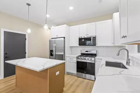 4934 S Champlain Ave, Chicago, IL 60615 photo 9