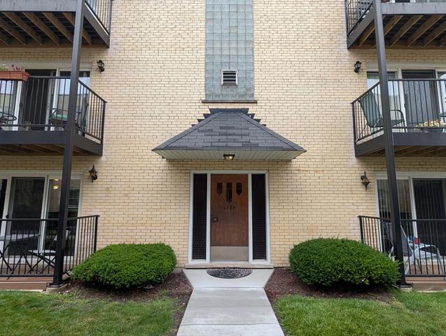 6484 N Northwest Hwy #7, Chicago, IL 60631