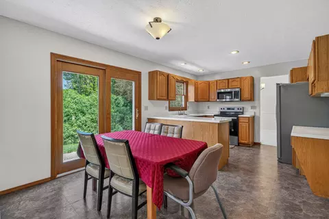 Dining - 1410 Boyne Ct, Normal, IL 61761 photo 1 of 3