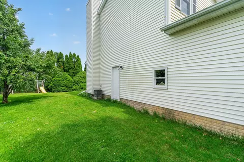 Exterior - 1410 Boyne Ct, Normal, IL 61761 photo 10 of 14