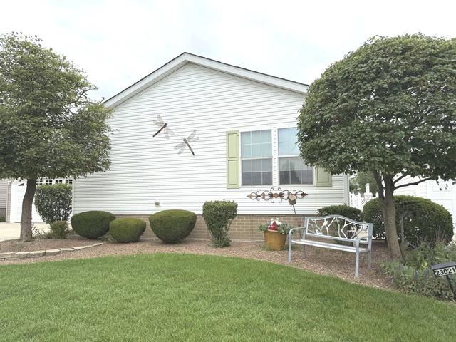23021 S Pinehurst Dr, Frankfort, IL 60423
