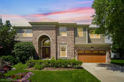 5280 Burnham St, Lisle, IL 60532