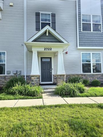 2722 Lily Ln, Rolling Meadows, IL 60008
