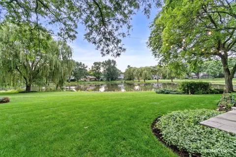 Exterior - 1493 Sandyhook St, Wheaton, IL 60189 photo 6 of 6