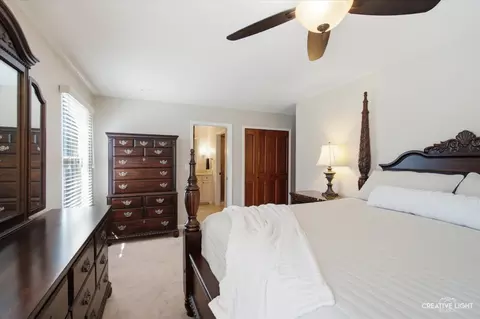 Bedroom - 1493 Sandyhook St, Wheaton, IL 60189 photo 2 of 4