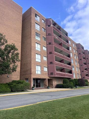 100 Park Ave #205, Calumet City, IL 60409
