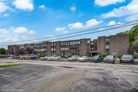 1117 Leavitt Ave #110, Flossmoor, IL 60422