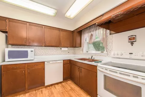 1469 Webster Ln, Des Plaines, IL 60018 photo 11