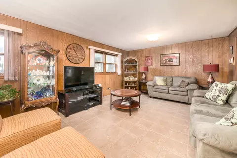 1469 Webster Ln, Des Plaines, IL 60018 photo 7