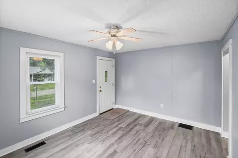 506 Elm St, Salem, IL 62881 photo 11