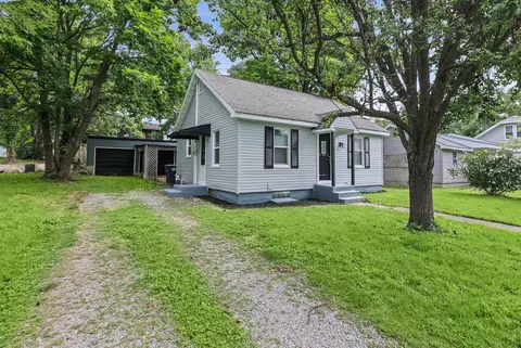 506 Elm St, Salem, IL 62881 photo 4