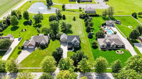 5066 N Pin Oak Turn Dr, Bourbonnais, IL 60914