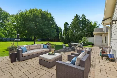 Exterior - 1607 Short Ter, Des Plaines, IL 60018 photo 3 of 11