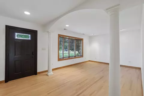 Living - 1607 Short Ter, Des Plaines, IL 60018 photo 5 of 5