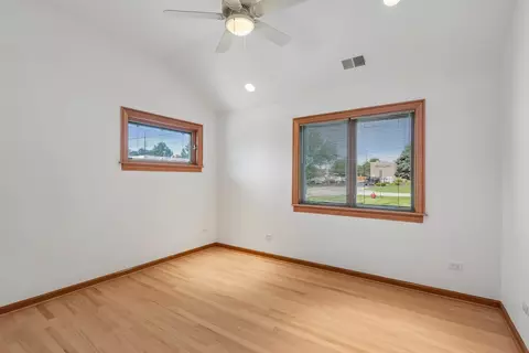 Bedroom - 1607 Short Ter, Des Plaines, IL 60018 photo 2 of 4