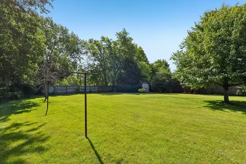 Exterior - 1607 Short Ter, Des Plaines, IL 60018 photo 9 of 11
