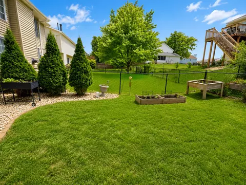Exterior - 1307 Beacon Hill Ct, Normal, IL 61761 photo 4 of 5