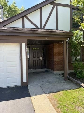 1327 Williamsburg Dr #D2, Schaumburg, IL 60193