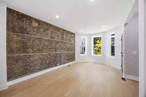 3608 W Wolfram St, Chicago, IL 60618 photo 8