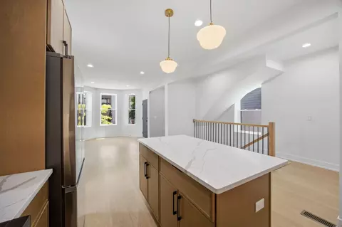 3608 W Wolfram St, Chicago, IL 60618 photo 13