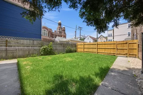 3608 W Wolfram St, Chicago, IL 60618 photo 38