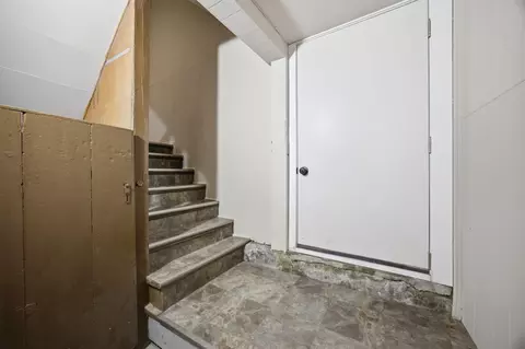 3608 W Wolfram St, Chicago, IL 60618 photo 35