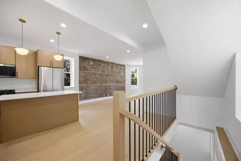 3608 W Wolfram St, Chicago, IL 60618 photo 14