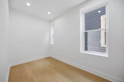 3608 W Wolfram St, Chicago, IL 60618 photo 16