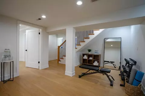 3608 W Wolfram St, Chicago, IL 60618 photo 25