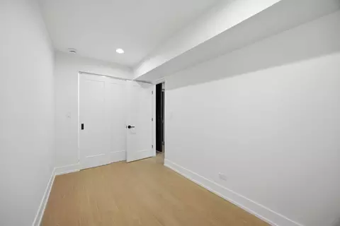 3608 W Wolfram St, Chicago, IL 60618 photo 29