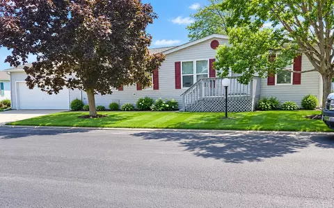 459 Meadowlark Cir, Sandwich, IL 60548