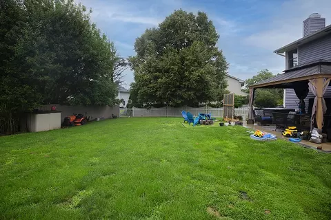 1 Harbor Pointe Ct, Bloomington, IL 61704 photo 6