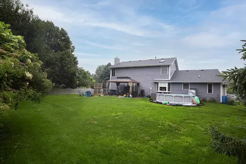 1 Harbor Pointe Ct, Bloomington, IL 61704 photo 3