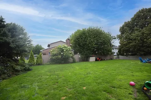 1 Harbor Pointe Ct, Bloomington, IL 61704 photo 8