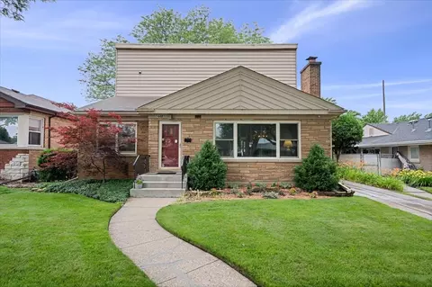 7448 Keeler Ave, Skokie, IL 60076