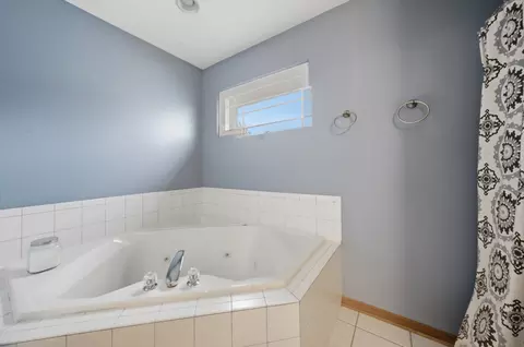 Bath - 25752 S Taft St, Monee, IL 60449 photo 3 of 3