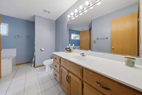 Bath - 25752 S Taft St, Monee, IL 60449 photo 2 of 3