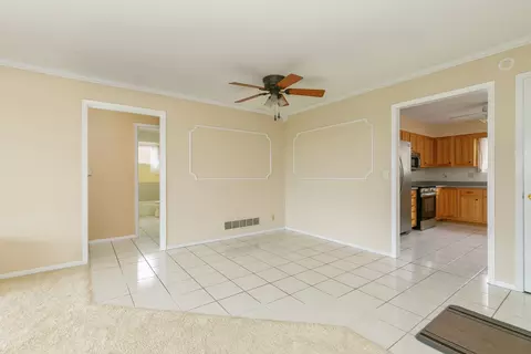 3721 35th St #4, Moline, IL 61265 photo 9