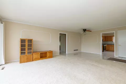3721 35th St #4, Moline, IL 61265 photo 8