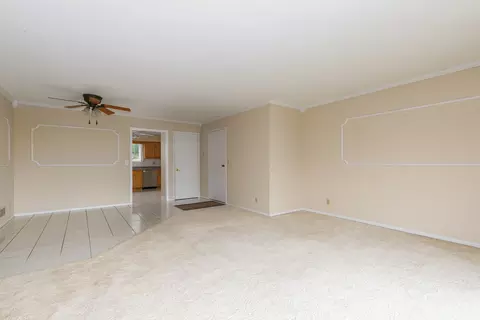 3721 35th St #4, Moline, IL 61265 photo 6